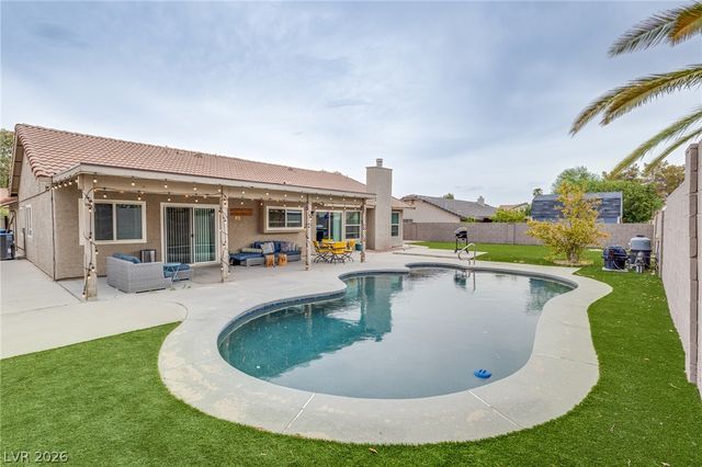 3249 Palmdesert Way, Las Vegas, NV 89120
