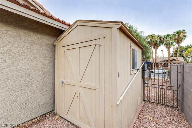 3249 Palmdesert Way, Las Vegas, NV 89120