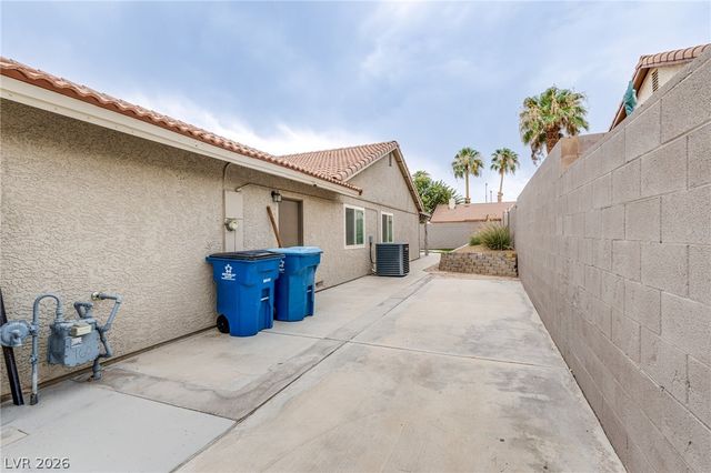 3249 Palmdesert Way, Las Vegas, NV 89120