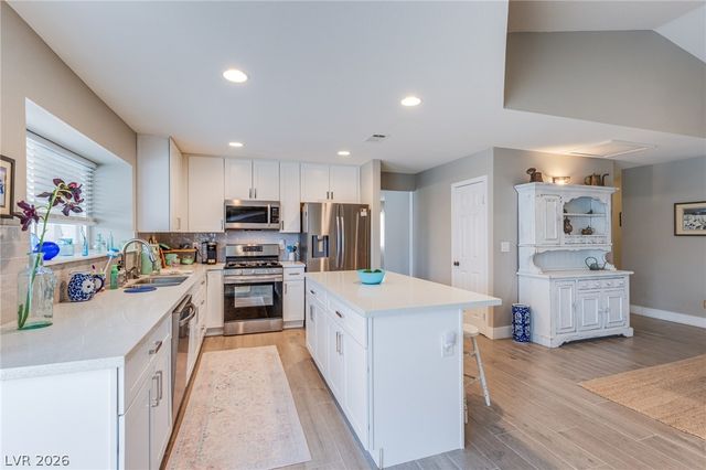 3249 Palmdesert Way, Las Vegas, NV 89120