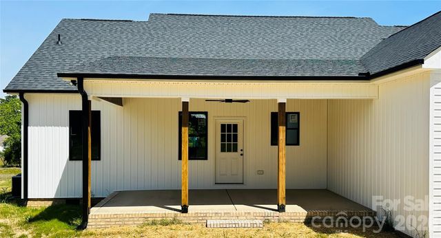 417 E 2nd Street, Faith, NC 29041