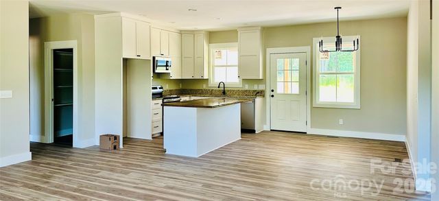 417 E 2nd Street, Faith, NC 29041