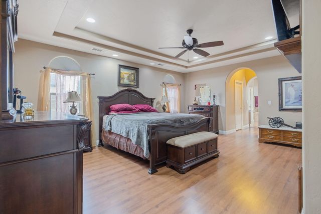 1928 S Shirk Road, Visalia, CA 93277