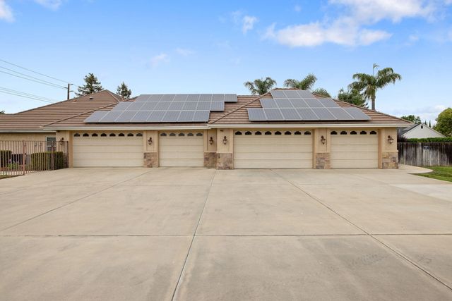 1928 S Shirk Road, Visalia, CA 93277