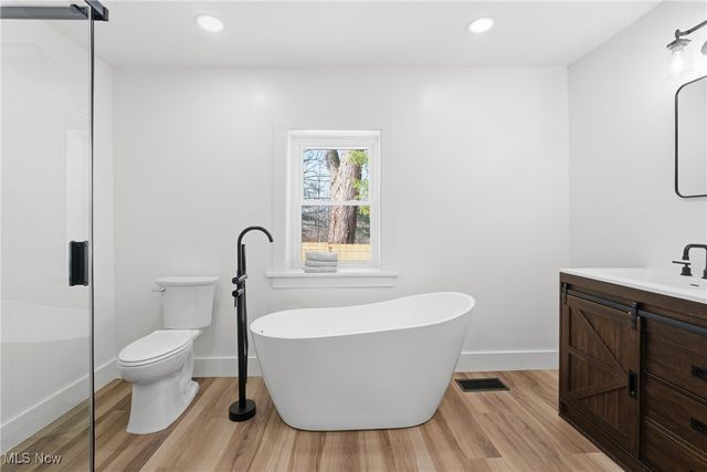 4689 Crystal Lake Avenue NW, Canal Fulton, OH 44614