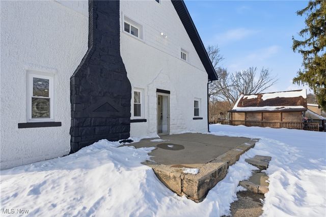 4689 Crystal Lake Avenue NW, Canal Fulton, OH 44614