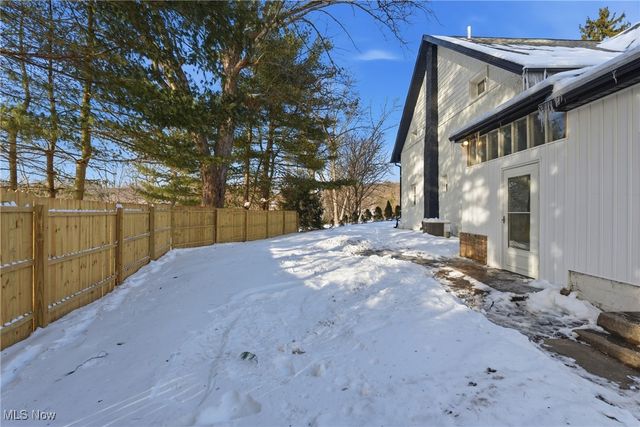 4689 Crystal Lake Avenue NW, Canal Fulton, OH 44614