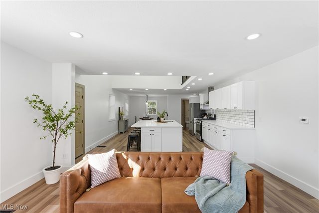 4689 Crystal Lake Avenue NW, Canal Fulton, OH 44614