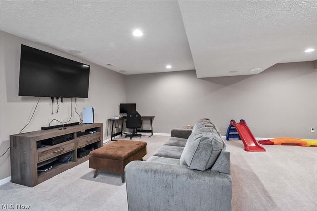 6530 Wisteria Lane, Medina, OH 44256