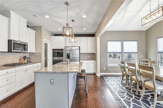 6530 Wisteria Lane, Medina, OH 44256