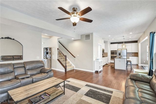 6530 Wisteria Lane, Medina, OH 44256