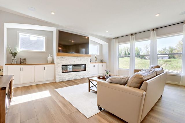 14955 142nd Avenue N, Dayton, MN 55327