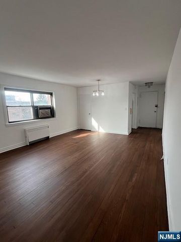 3041 Edwin Avenue 4A, Fort Lee, NJ 07024