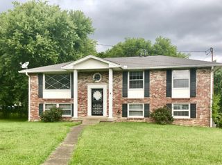 180 Chippendale Dr, Hendersonville, TN 37075