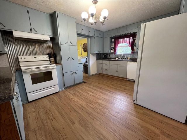 9831 Hwy 327, Deer, AR 72628