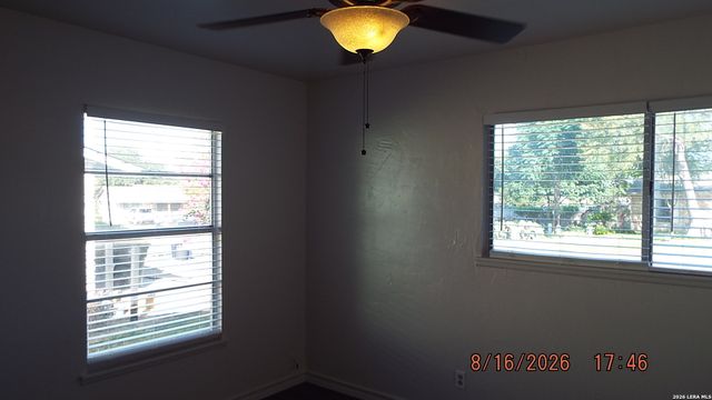 807 Stonegate, Universal City, TX 78148