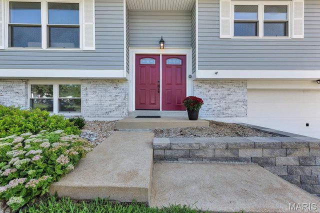400 Coventry Lane, Manchester, MO 63021