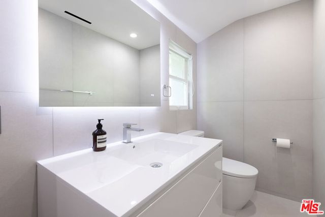 8501 Hedges Place, Los Angeles, CA 90069