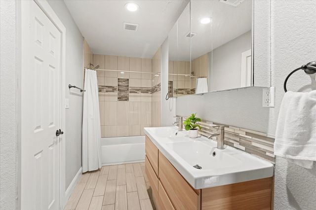 3123 Arizona Avenue, Dallas, TX 75216