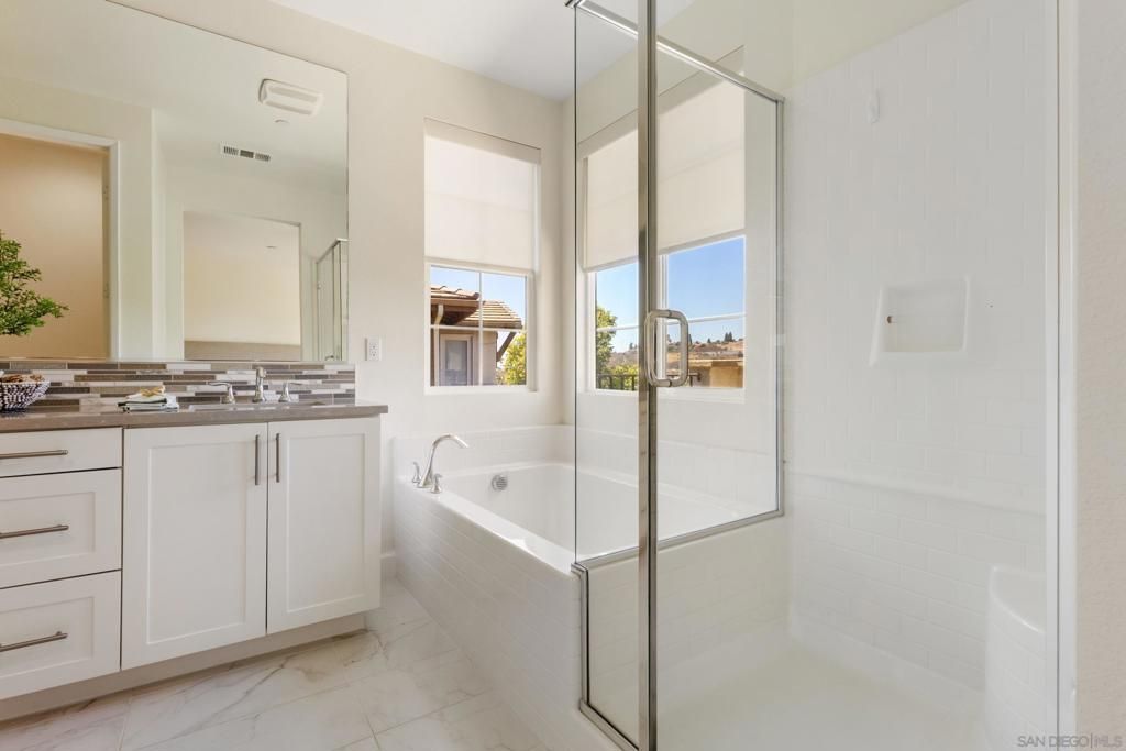 Image 17 of property listing at 3356 Campo Azul, Carlsbad, CA 92010