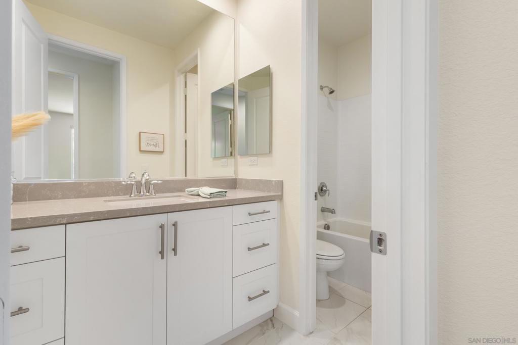 Image 27 of property listing at 3356 Campo Azul, Carlsbad, CA 92010