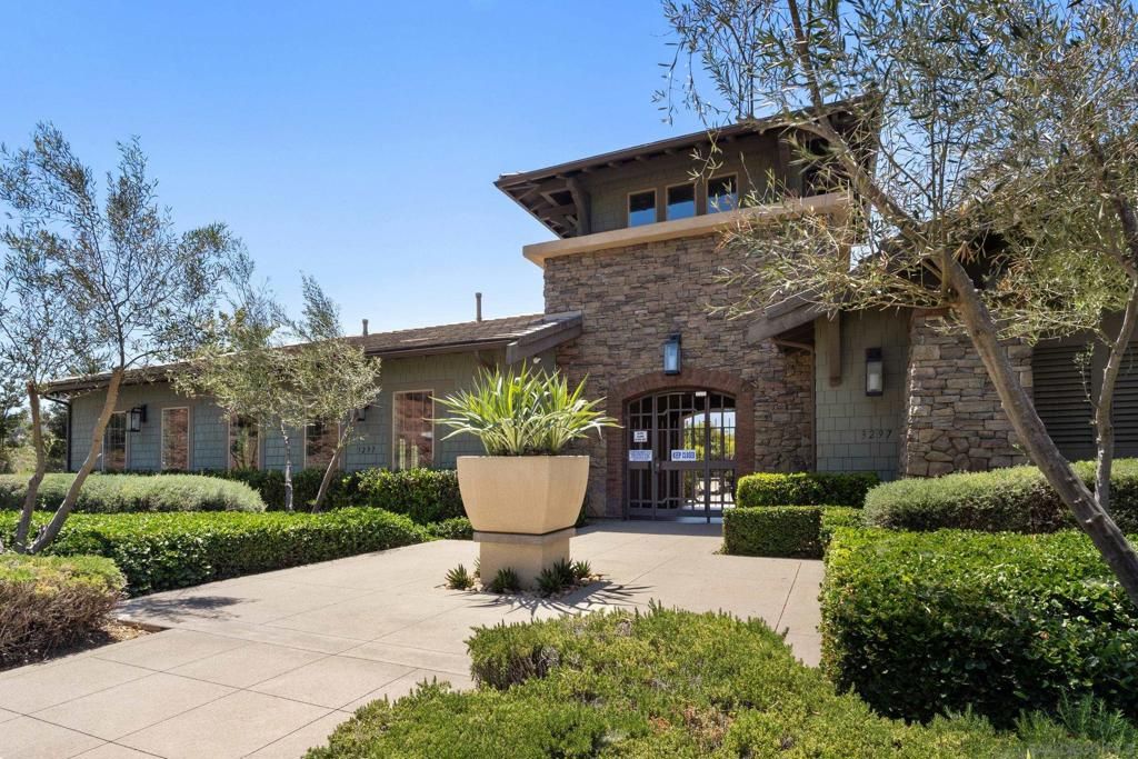Image 35 of property listing at 3356 Campo Azul, Carlsbad, CA 92010