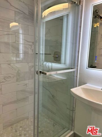 7916 Blackburn Avenue 1, Los Angeles, CA 90048