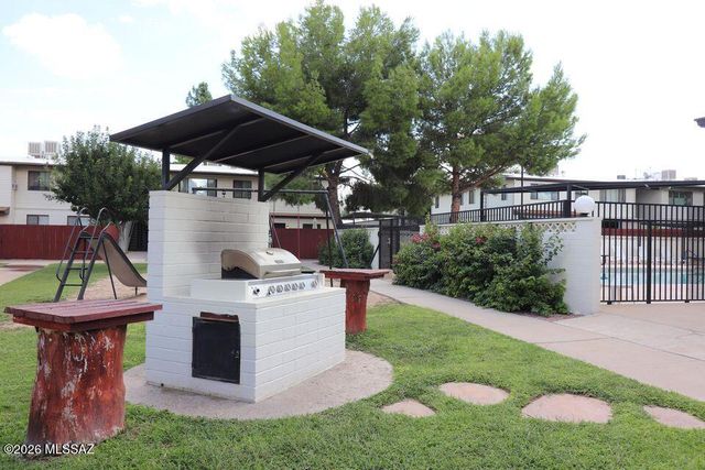 1318 S Avenida Polar Apt F208, Tucson, AZ 85710