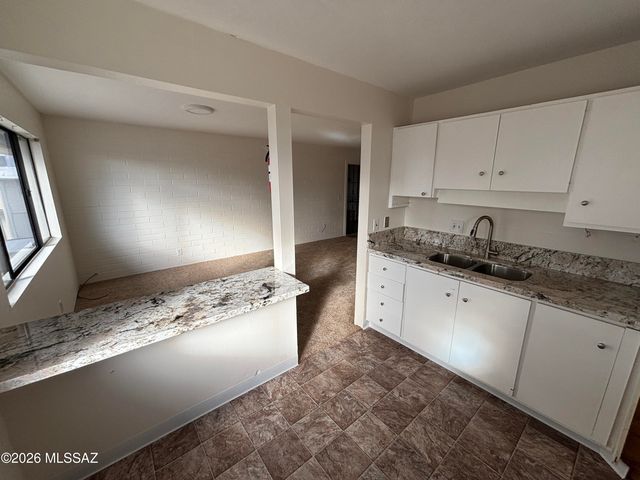 1318 S Avenida Polar Apt F208, Tucson, AZ 85710