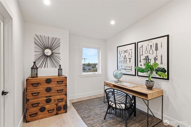 8001 25th Avenue NW, Seattle, WA 98117