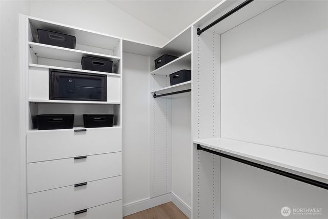 8001 25th Avenue NW, Seattle, WA 98117