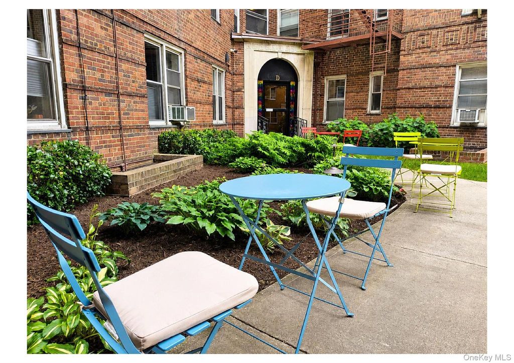 73-12 35th Avenue E3, Jackson Heights, NY 11372 — photo 4
