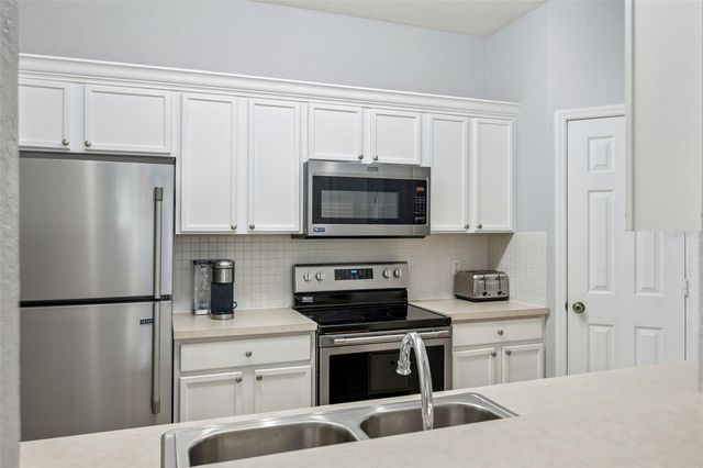 7650 COMROW STREET 105, Kissimmee, FL 34747