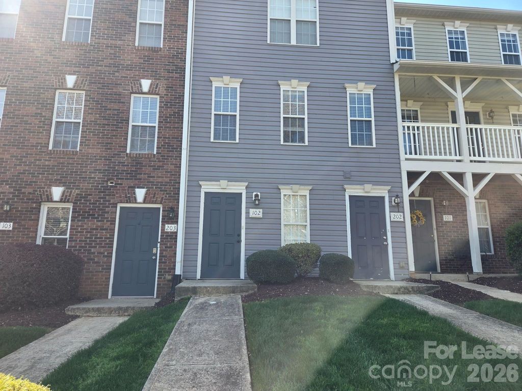 118 Steam Engine Drive, Mooresville, NC 28115