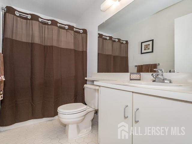 414 Lancaster Court, Piscataway, NJ 08854