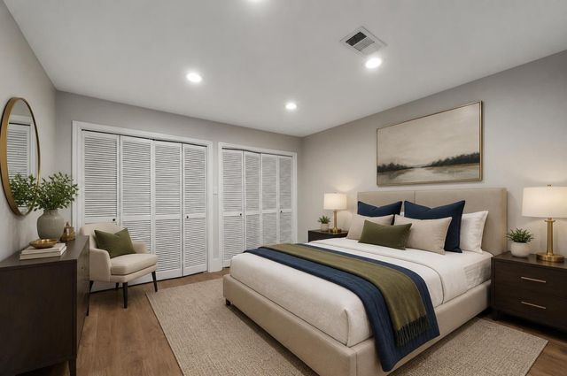 2555 Bering Drive 11, Houston, TX 77057