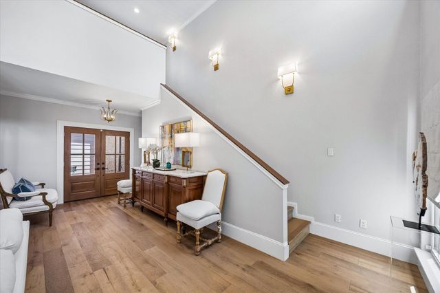 2555 Bering Drive 11, Houston, TX 77057