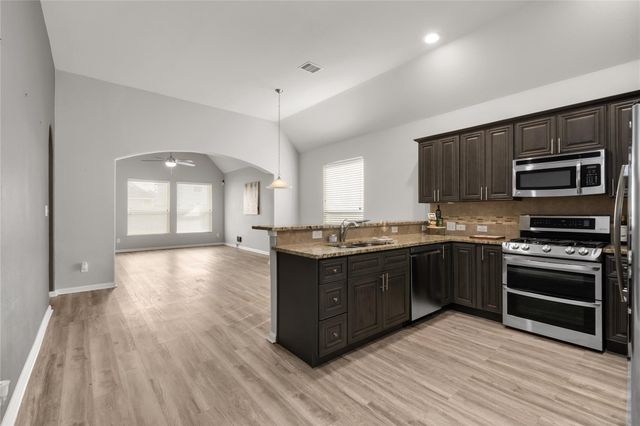 8306 Sweet Bay Circle, Baytown, TX 77523