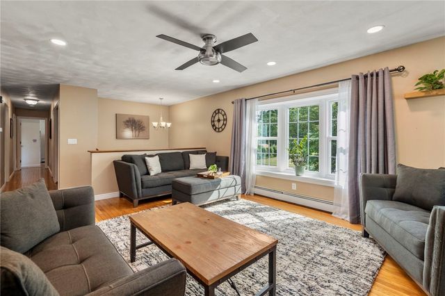 22 Kinnicutt Avenue, Warren, RI 02885