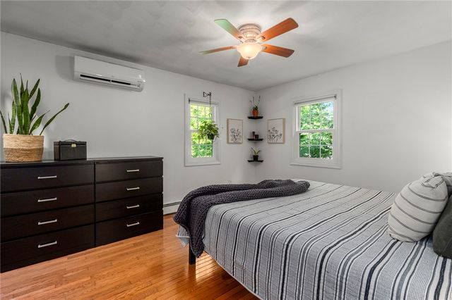 22 Kinnicutt Avenue, Warren, RI 02885