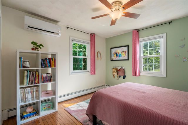 22 Kinnicutt Avenue, Warren, RI 02885
