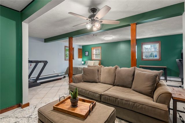 22 Kinnicutt Avenue, Warren, RI 02885