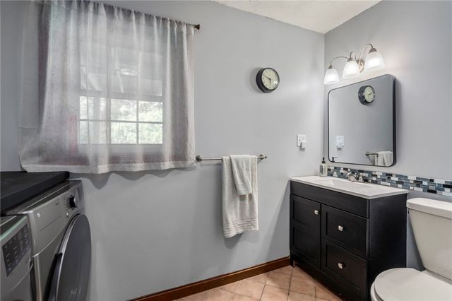 22 Kinnicutt Avenue, Warren, RI 02885
