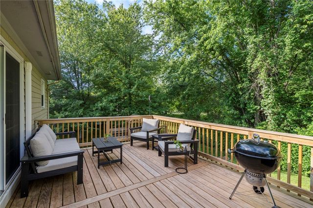22 Kinnicutt Avenue, Warren, RI 02885