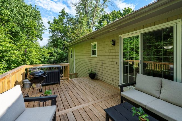 22 Kinnicutt Avenue, Warren, RI 02885