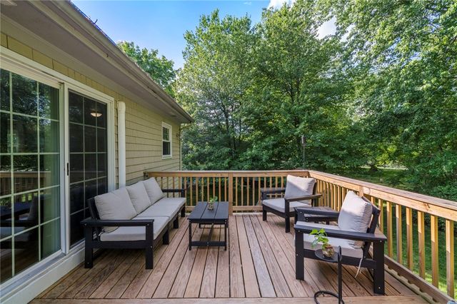 22 Kinnicutt Avenue, Warren, RI 02885