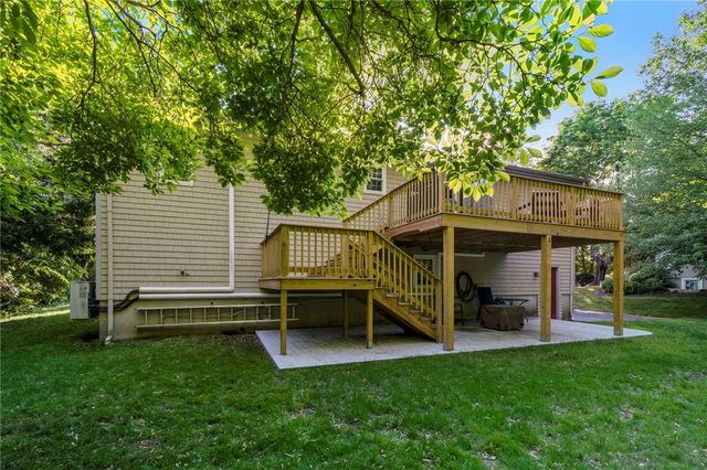 22 Kinnicutt Avenue, Warren, RI 02885