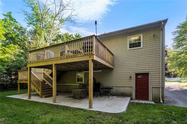 22 Kinnicutt Avenue, Warren, RI 02885
