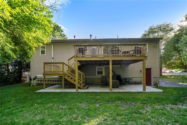 22 Kinnicutt Avenue, Warren, RI 02885
