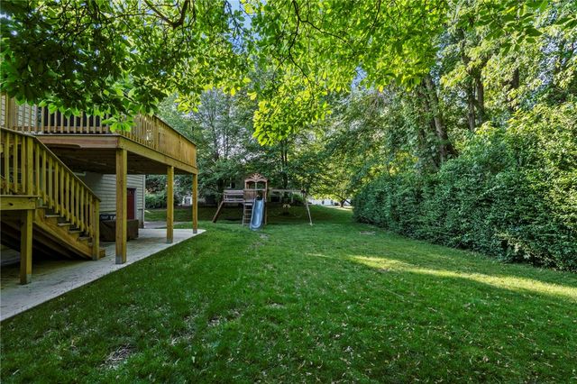 22 Kinnicutt Avenue, Warren, RI 02885